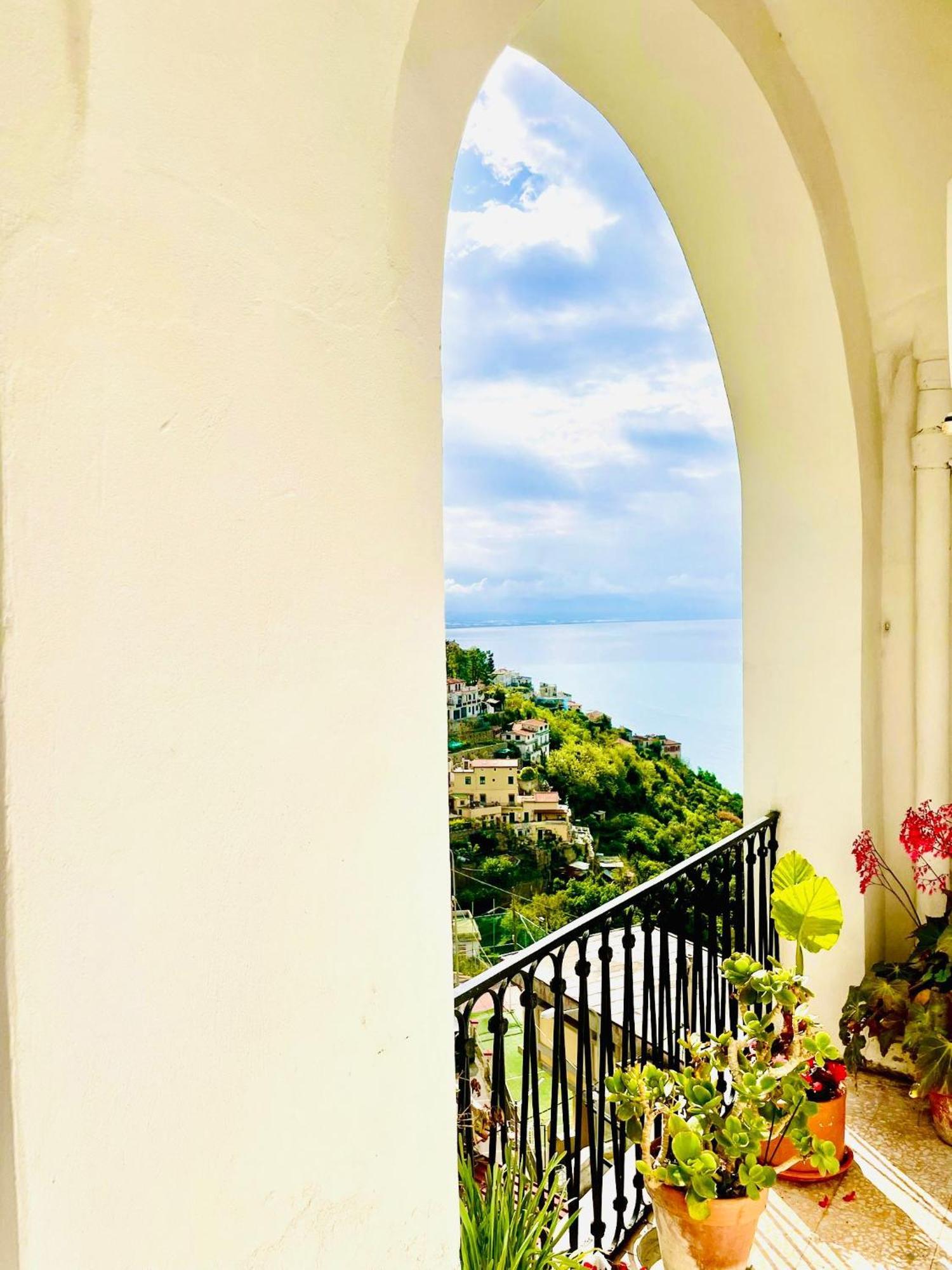 VietriBorgo Virginia - Sea View In Amalfi Coastアパートメント エクステリア 写真